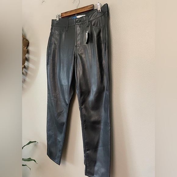 𝙽𝚆𝚃 𝙵𝚊𝚞𝚡 𝙻𝚎𝚊𝚝𝚑𝚎𝚛 𝙿𝚊𝚗𝚝𝚜 - Picture 2 of 7